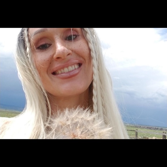 Meet your Posher, Anna - Picture 1 of 1